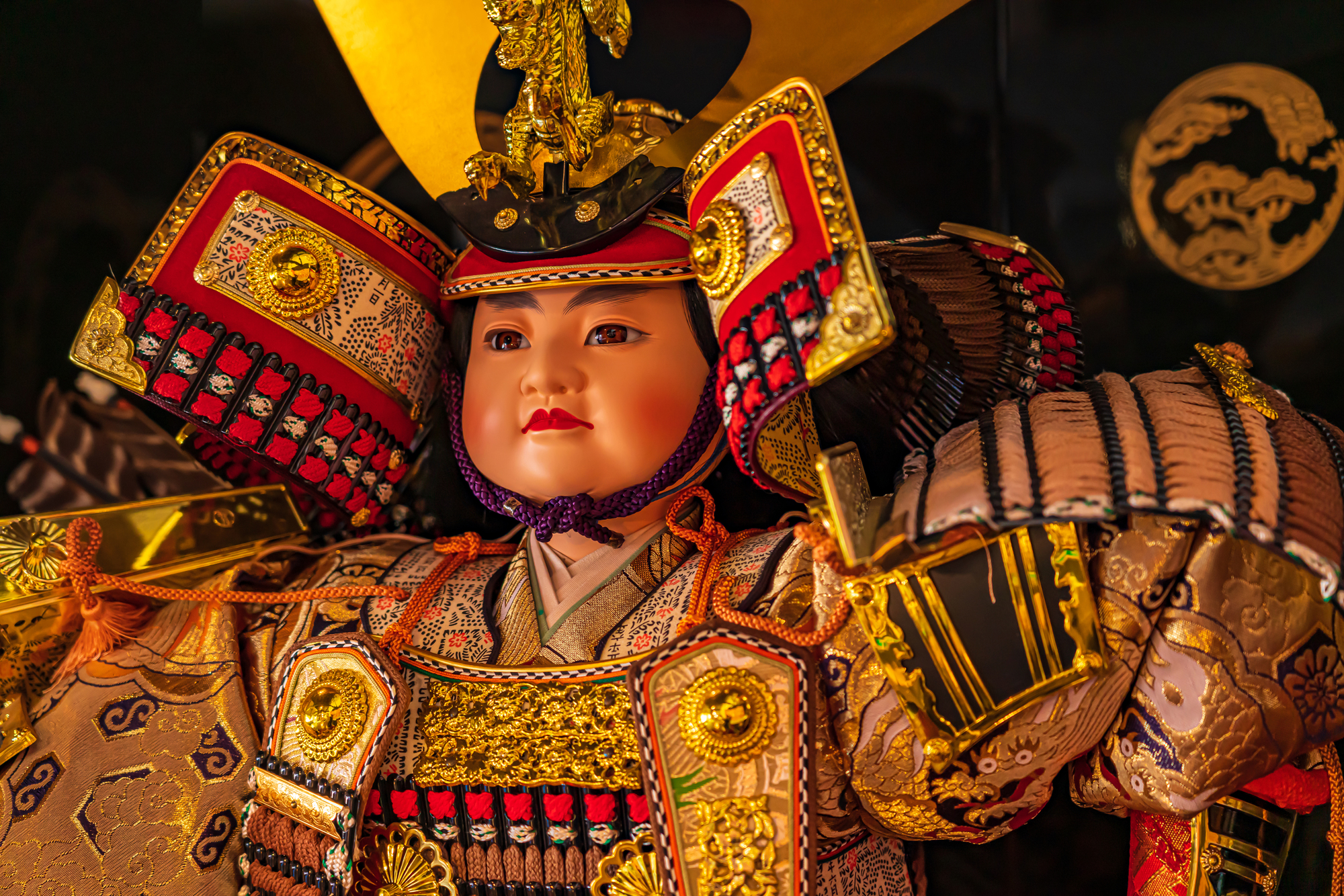 五月人形 初節句 皐月風（小） 送料無料 五月人形 コンパクト 兜 兜飾り ケース入り 陶器 おしゃれ 5月人形