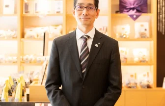 にんべん_高津伊兵衛さん