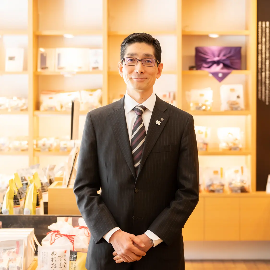 にんべん_高津伊兵衛さん